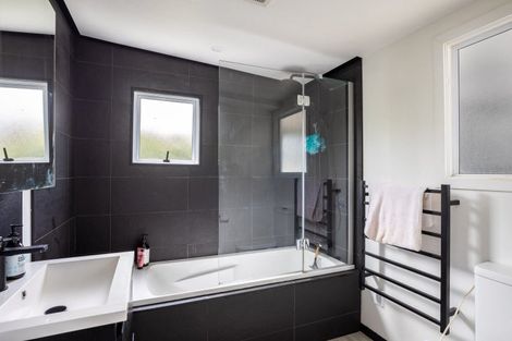 Photo of property in 29 Davies Road, Hurdon, New Plymouth, 4310