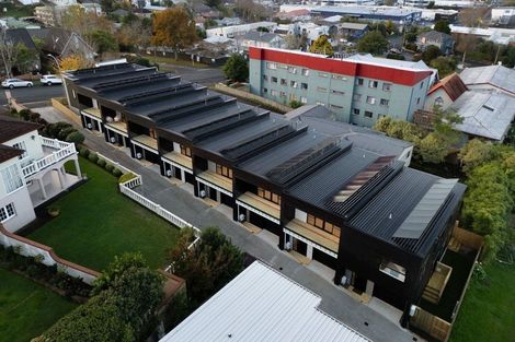 Photo of property in 143 Clarence Street, Hamilton Lake, Hamilton, 3204