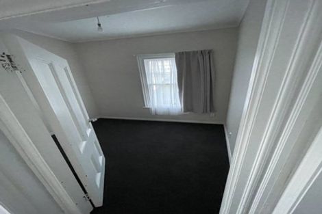 Photo of property in 1/50 Clyde Street, Island Bay, Wellington, 6023