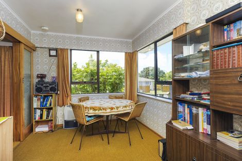 Photo of property in 24 Montmere Avenue, Te Atatu Peninsula, Auckland, 0610