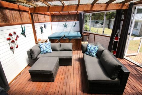 Photo of property in 8 Nicolas Avenue, Glen Eden, Auckland, 0602