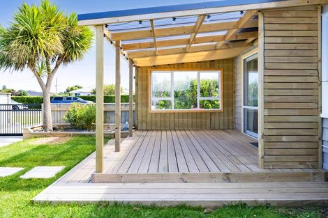 Photo of property in 23 Layard Street, Opunake, 4616