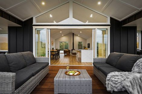 Photo of property in 967 Kahuranaki Road, Kahuranaki, Havelock North, 4295