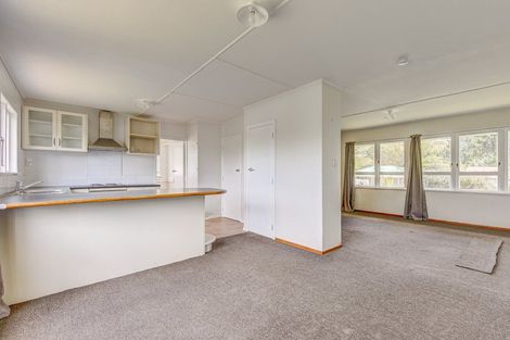 Photo of property in 115-117 Sievers Grove, Cannons Creek, Porirua, 5024