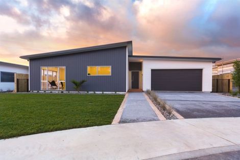 Photo of property in 9 Breakwater Way, Whitby, Porirua, 5024