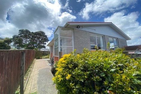 Photo of property in 6b Reese Jones Grove, Maungaraki, Lower Hutt, 5010