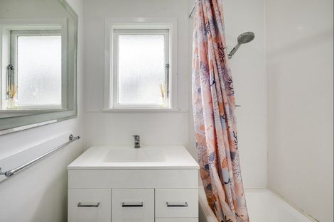 Photo of property in 6 Kauri Street, Taradale, Napier, 4112