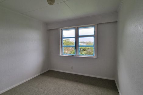 Photo of property in 57 Salford Street, Newlands, Wellington, 6037