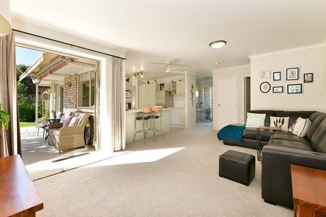 Photo of property in 9 Robinia Place, Snells Beach, 0920