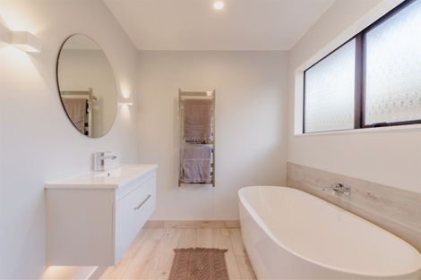 Photo of property in 15 Wedgewood Grove, Raumati Beach, Paraparaumu, 5032