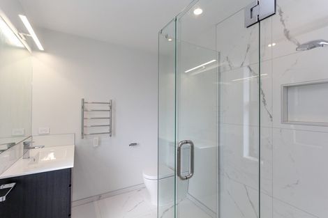 Photo of property in 5 Mackillop Way, Brooklands, New Plymouth, 4310