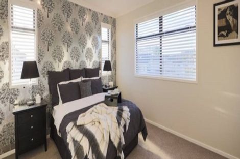 Photo of property in 5 Kriletich Drive, Kumeu, 0810