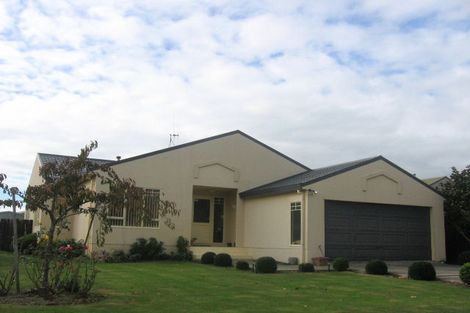 Photo of property in 30 Dalfield Place, Highbury, Palmerston North, 4412