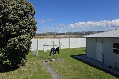 Photo of property in 97 The Esplanade, Westshore, Napier, 4110