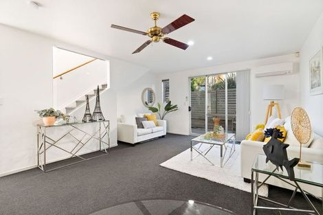 Photo of property in 28 Albionvale Road, Glen Eden, Auckland, 0602