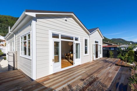 Photo of property in 95b Waikawa Road, Picton, 7220