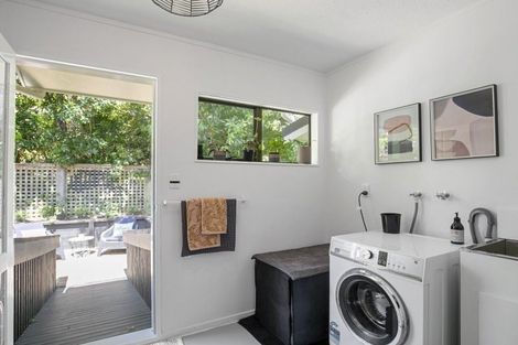 Photo of property in 76 Khandallah Road, Ngaio, Wellington, 6035