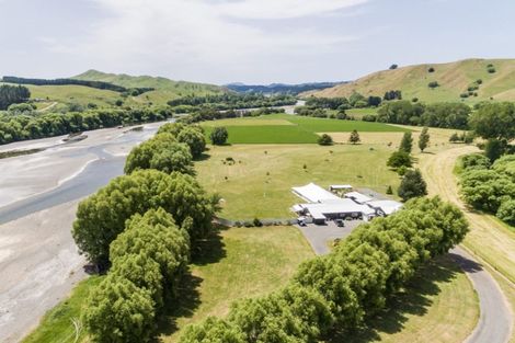 Photo of property in 797 Pourerere Road, Omakere, Waipawa, 4271