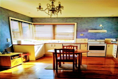 Photo of property in 11 Darlington Street, Ngatea, 3503