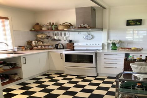 Photo of property in 302 Rangatira Road, Beach Haven, Auckland, 0626