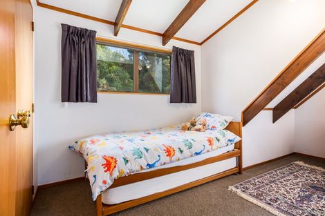 Photo of property in 34 Albatross Close, Whitby, Porirua, 5024