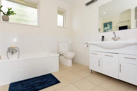 Photo of property in 107 Hargood Street, Woolston, Christchurch, 8062