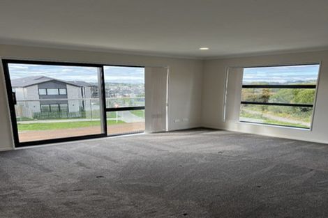 Photo of property in 1 Lime Rise, Flat Bush, Auckland, 2019