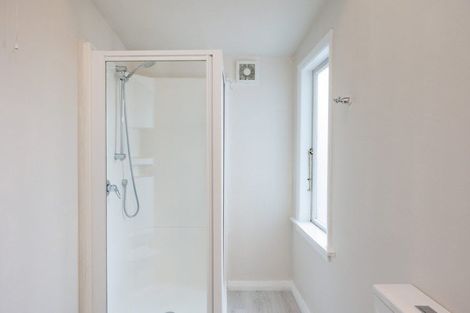 Photo of property in 24 Vernon Avenue, Takaro, Palmerston North, 4412