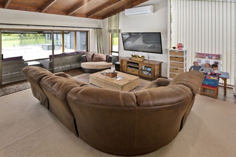 Photo of property in 73 Logan Road, Buckland, Pukekohe, 2677