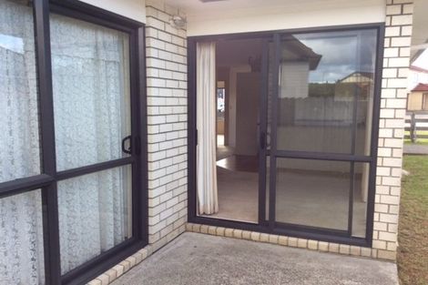 Photo of property in 3b Charlenne Close, Ranui, Auckland, 0612