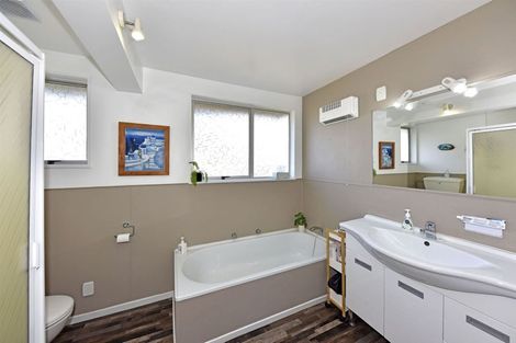 Photo of property in 56 Effingham Street, North New Brighton, Christchurch, 8083