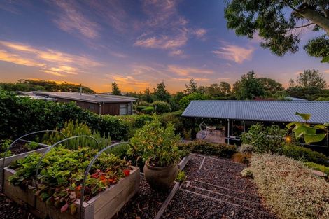 Photo of property in 4 Ferndale Drive, Waikanae, 5036