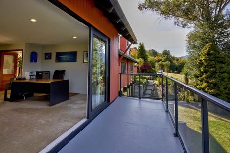 Photo of property in 79 Arawata Terrace, Sunshine Bay, Queenstown, 9300