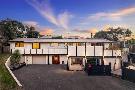 Photo of property in 16 Karaka Grove, Raumati Beach, Paraparaumu, 5032