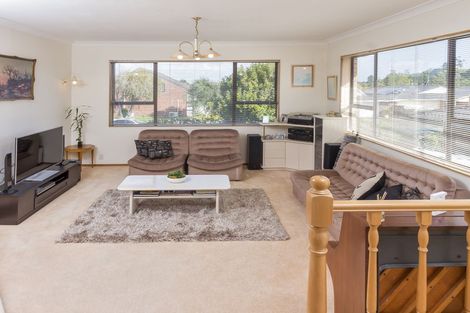 Photo of property in 23 Cornelian Crescent, Half Moon Bay, Auckland, 2012
