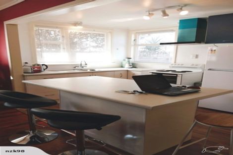 Photo of property in 3 Armagh Street, Levin, 5510