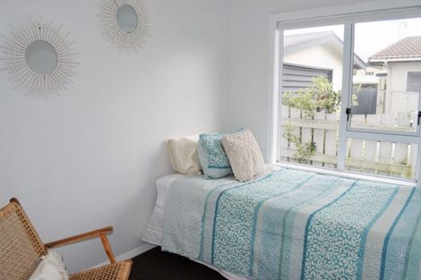 Photo of property in 52 Norfolk Crescent, Otaki Beach, Otaki, 5512