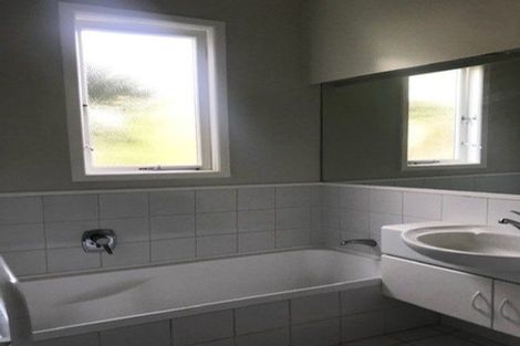 Photo of property in 2 Mcarthur Street, Terrace End, Palmerston North, 4410