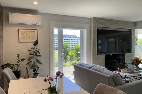 Photo of property in 1/2 Hood Street, Mount Victoria, Wellington, 6011