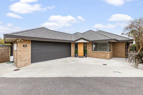 Photo of property in 29 Johnstone Drive, Fitzherbert, Palmerston North, 4410