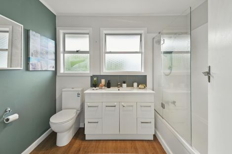 Photo of property in 15 Rembrandt Place, Opaheke, Papakura, 2113