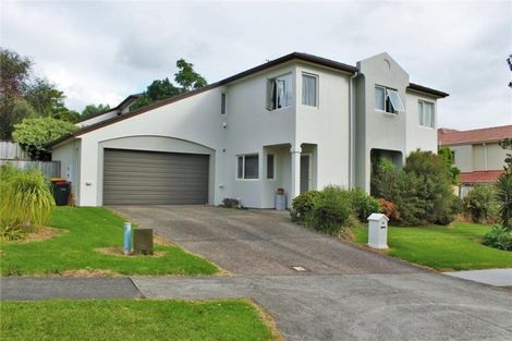 Photo of property in 84 Moyrus Crescent, East Tamaki Heights, Auckland, 2016