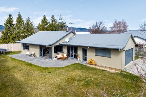 Photo of property in 6 Farrier Court, Cromwell, 9310