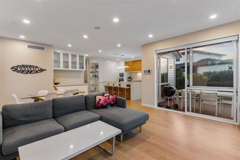 Photo of property in 17 Bounty Road, Long Bay, Auckland, 0630