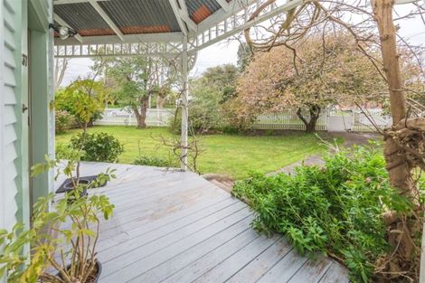 Photo of property in 37 Peakes Road, Saint Johns Hill, Whanganui, 4501