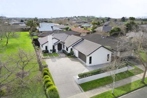 Photo of property in 52 Wiltshire Drive, Huntington, Hamilton, 3210