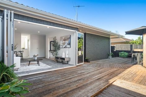 Photo of property in 10 Pixie Place, Pakuranga Heights, Auckland, 2010