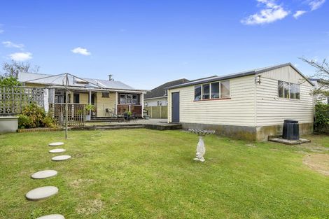 Photo of property in 5 Moana Grove, Waiwhetu, Lower Hutt, 5010
