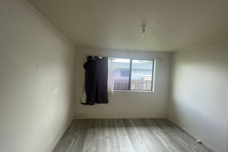 Photo of property in 2/12 Trimdon Street, Randwick Park, Auckland, 2105