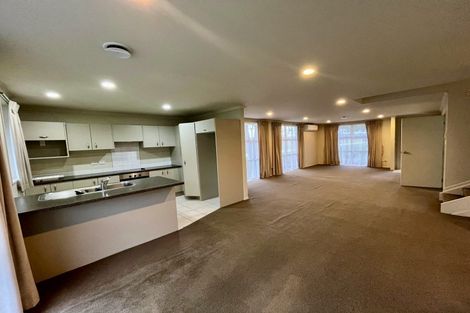 Photo of property in 13 Zabeel Crescent, Takanini, 2112